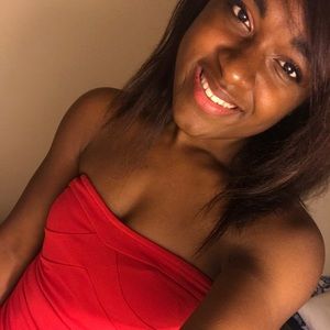 Meet your Posher, Deysha